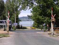 Bahnübergang in Balatonbereny